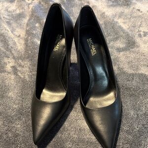 Michael Kors Leather Amara Pump - Black 7.5 NIB